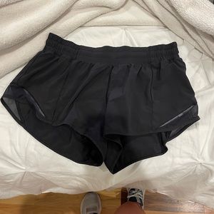 Hotty hot LR 2.5 lulu lemon shorts